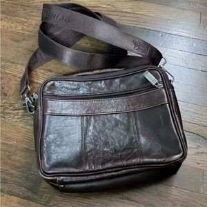 Elegant Dark Brown‎ Leather Messenger Bag